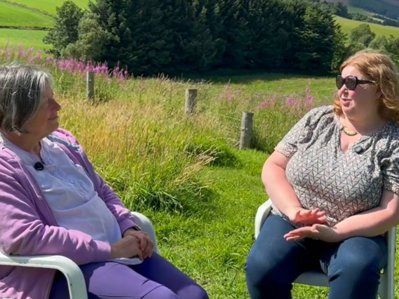 Dawn and terri in chairs